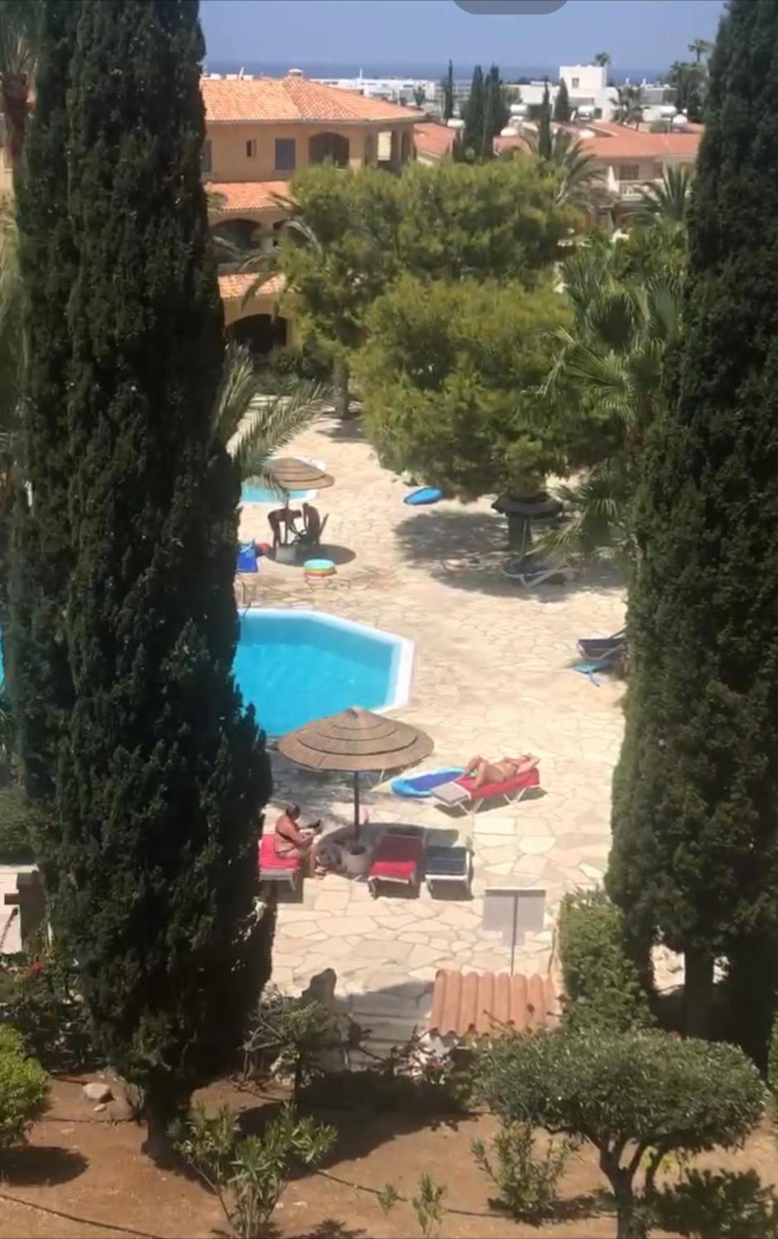 Newly renovated- Regina Gardens 1, Venus Beach 500 m, Sea&Sunsets view, license ooo7141