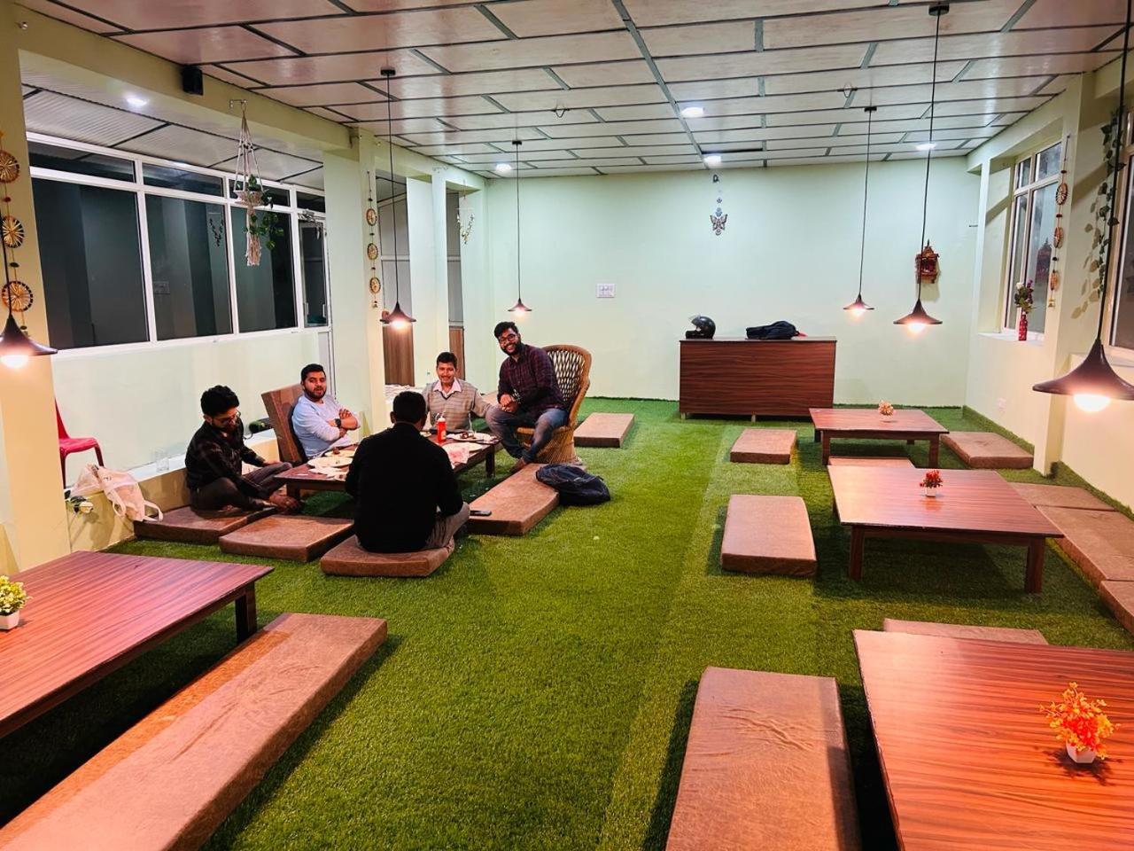 lounge