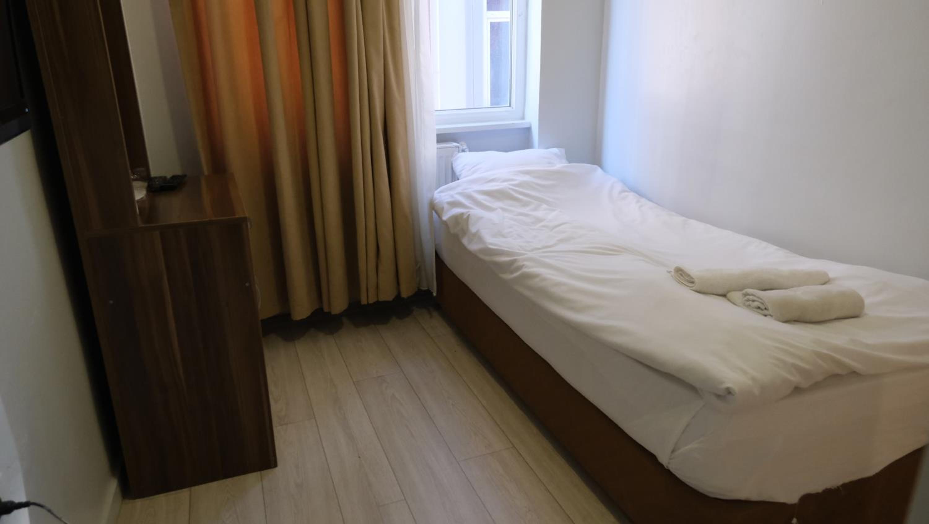 Simon Hotel - Image 5