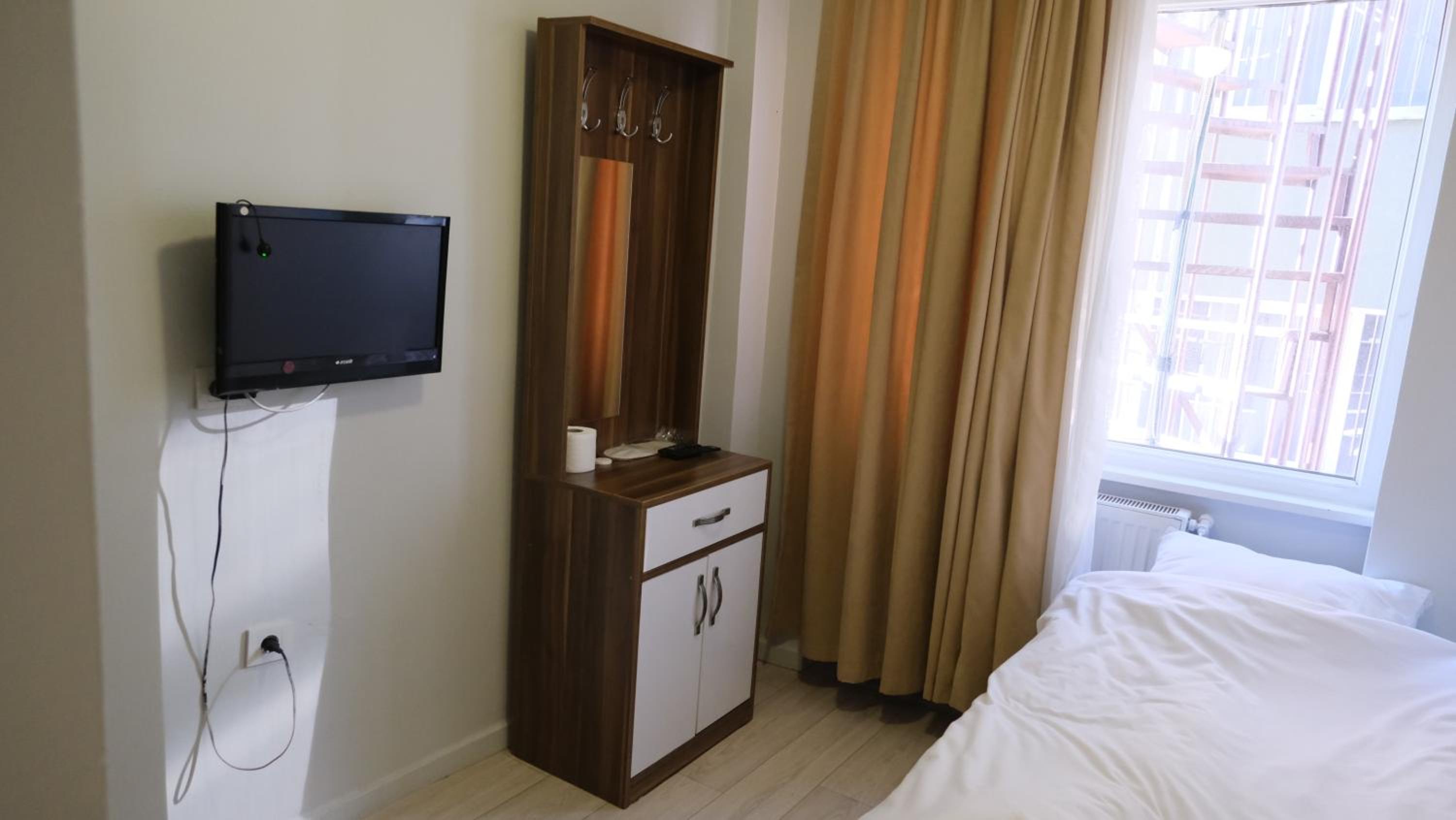 Simon Hotel - Image 7