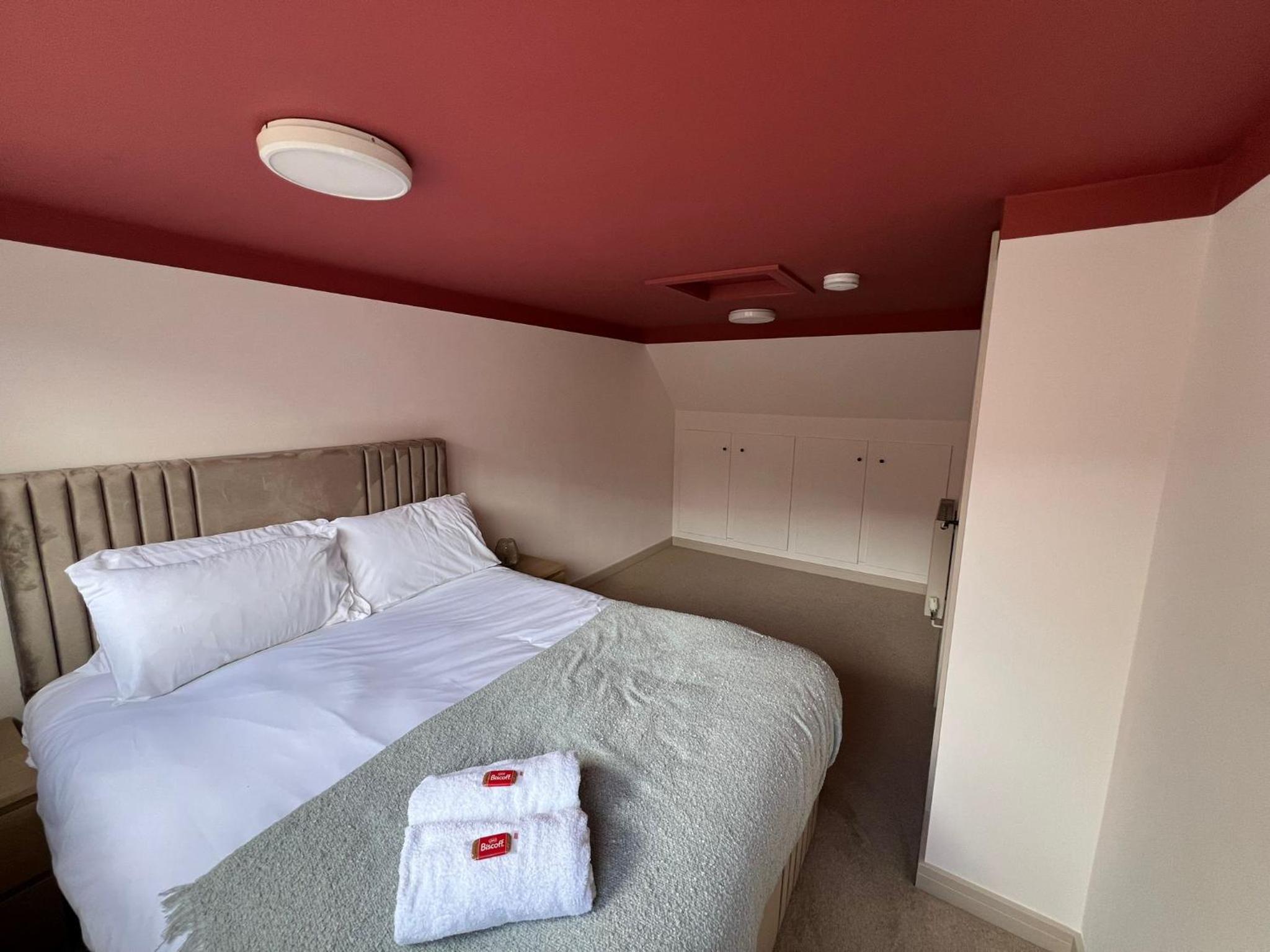 Newly Renovated Medway with FREE PARKING by Prescott Apartments view 2