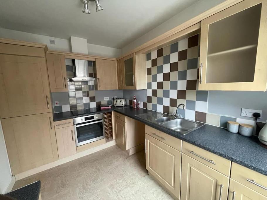 Guest Homes - Hunters Wood Court