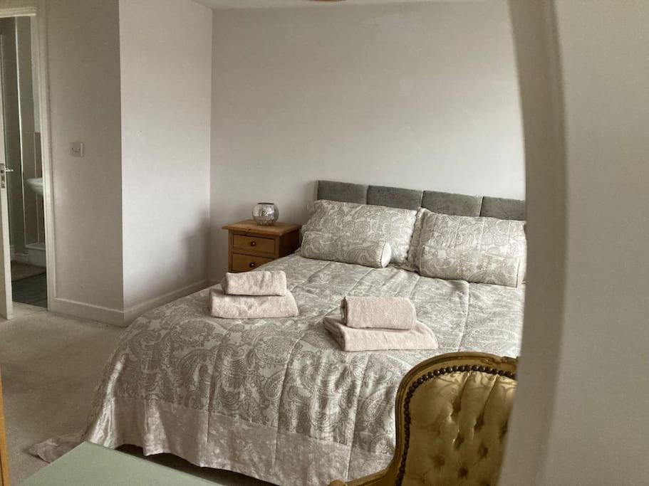 Guest Homes - Hunters Wood Court
