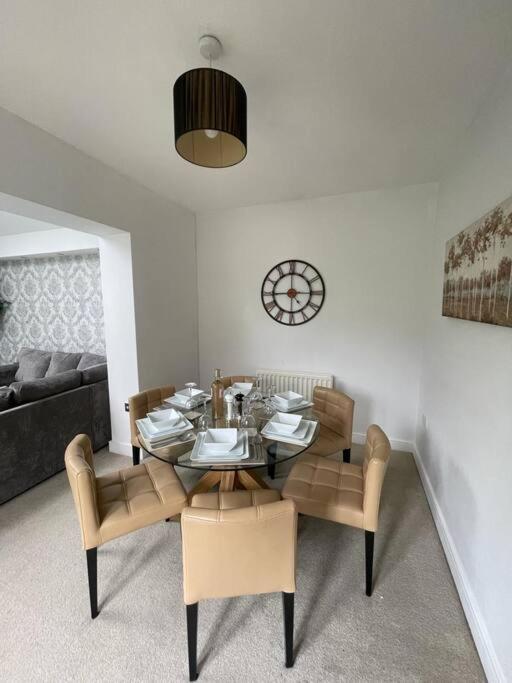 Guest Homes - Hunters Wood Court