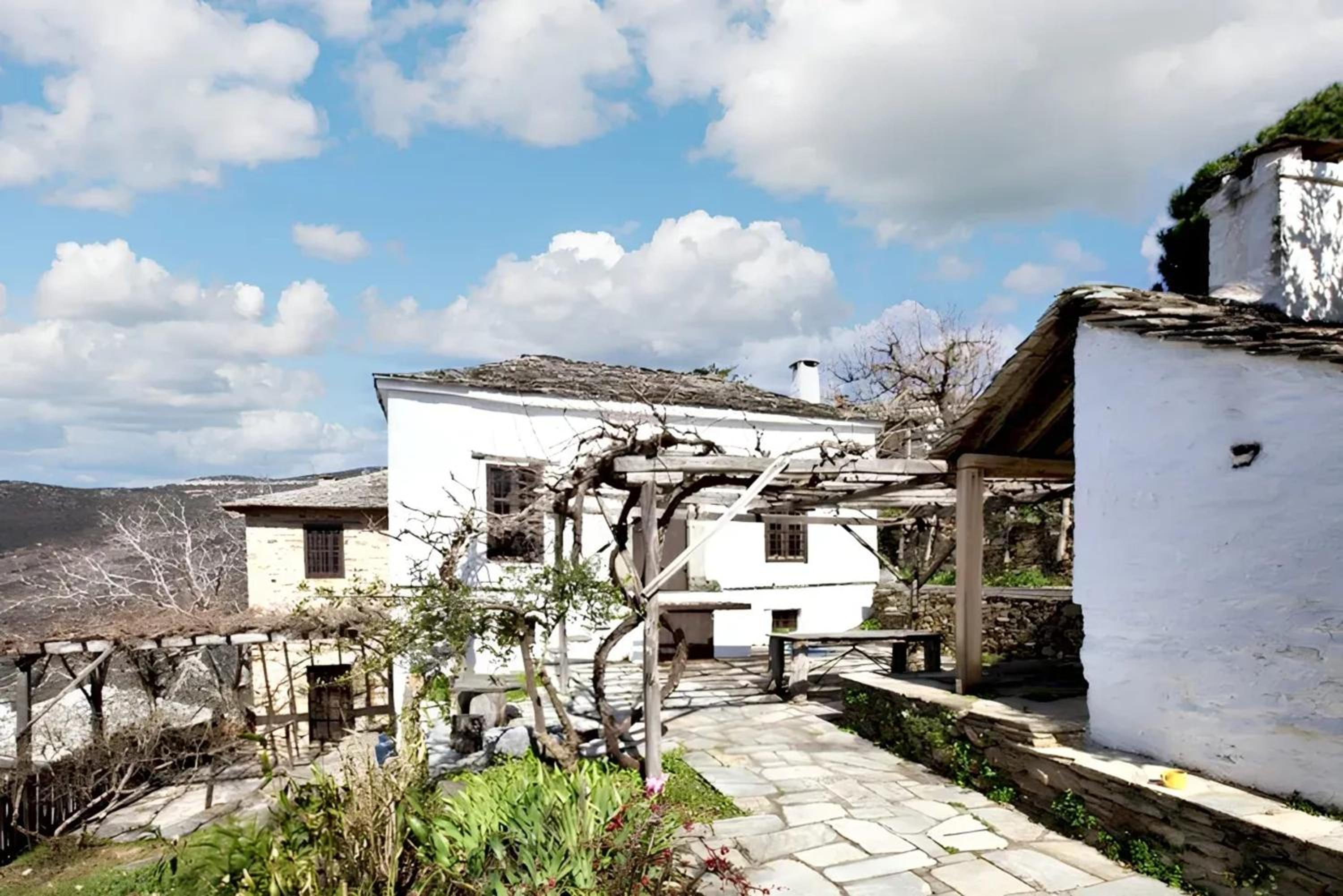 Mountain house with fireplace in Agios Lavrentios