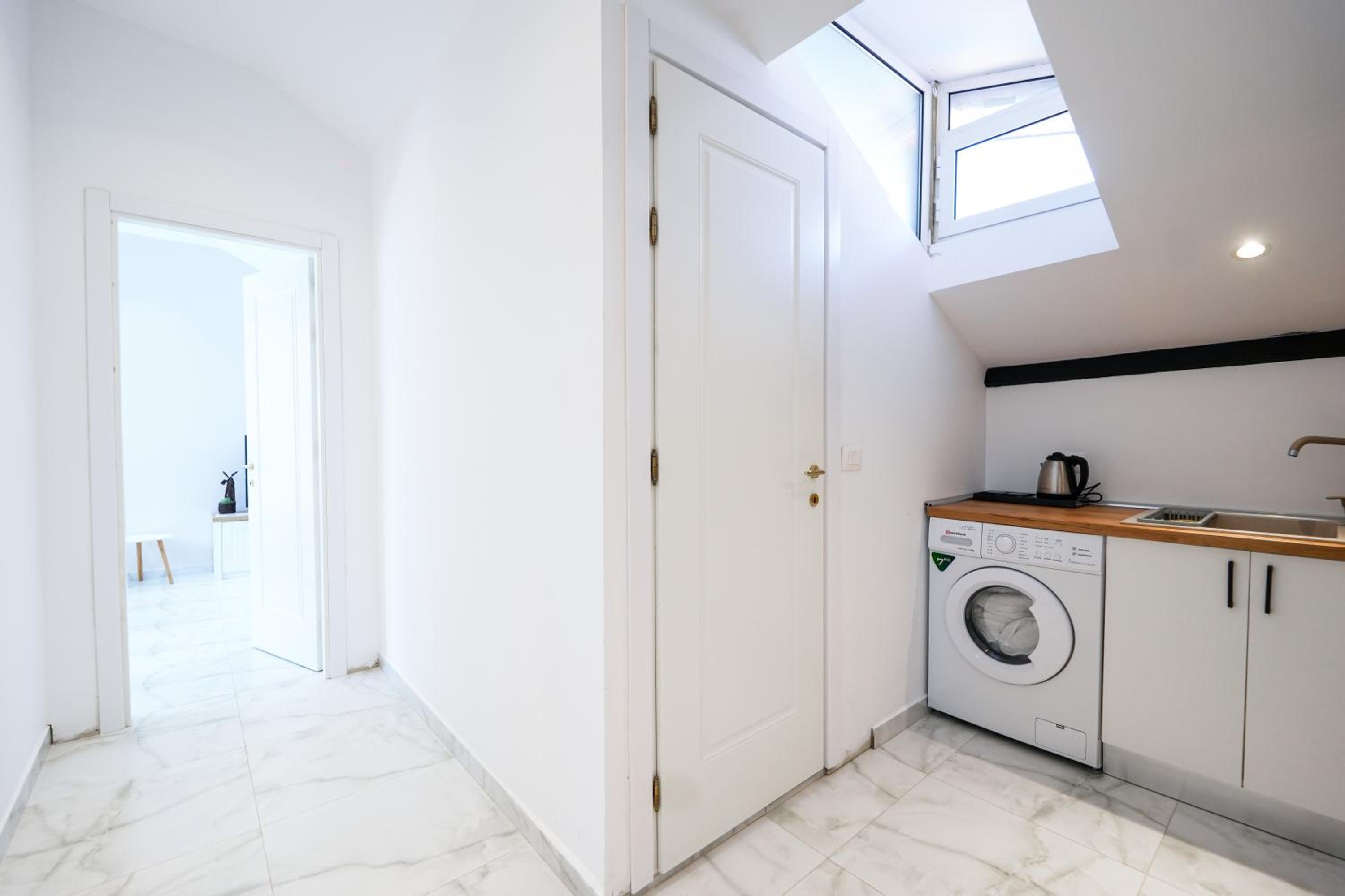 City Center Hideout - Studio Apartment