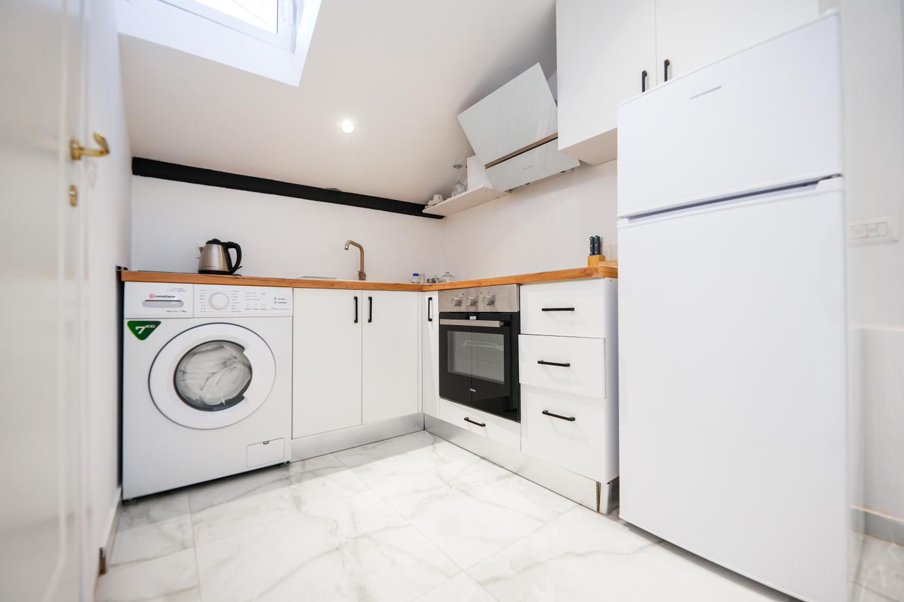 City Center Hideout - Studio Apartment