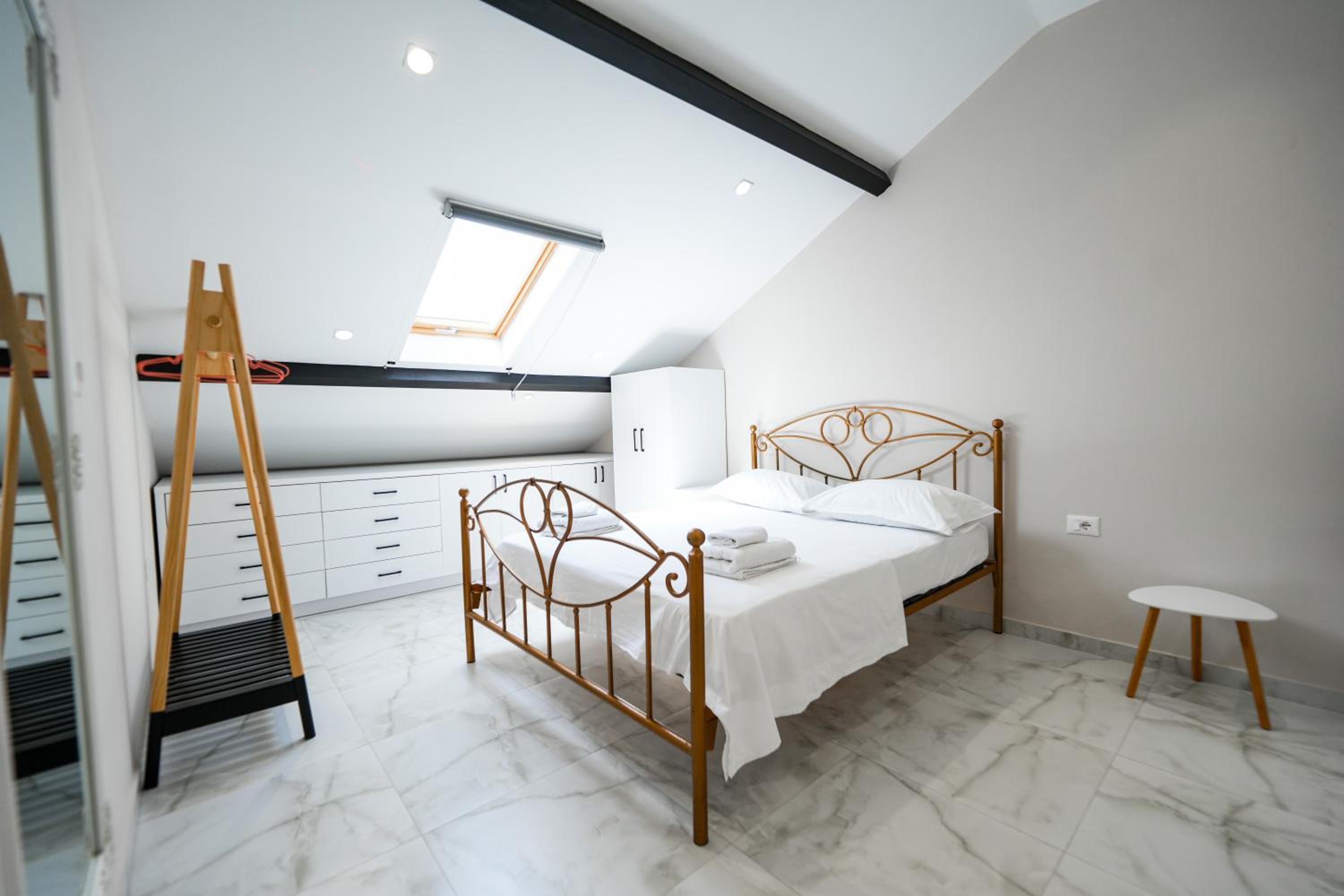 City Center Hideout - Studio Apartment