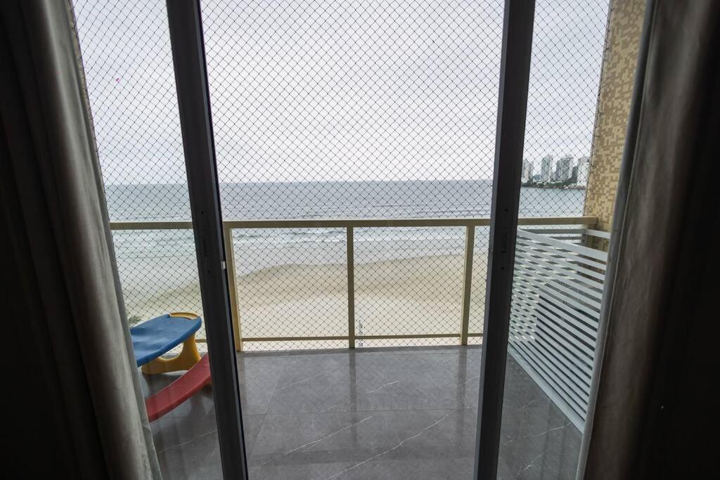 Apartamento pe na areia nas pitangueiras