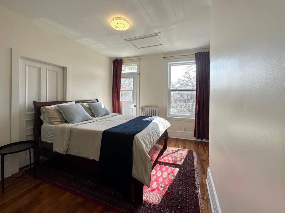 Vast & Stylish in heart of Plateau w Private Parking