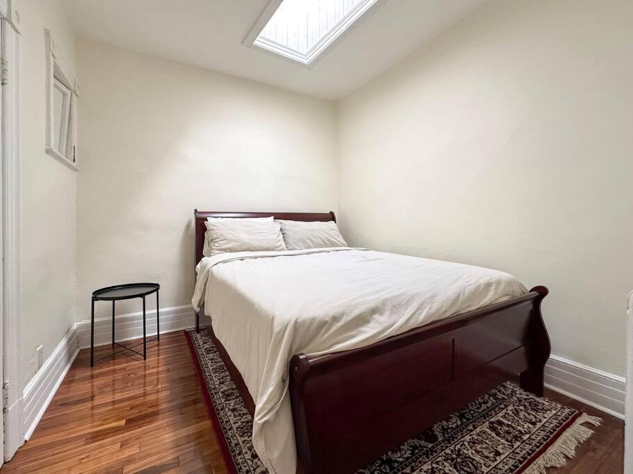 Vast & Stylish in heart of Plateau w Private Parking