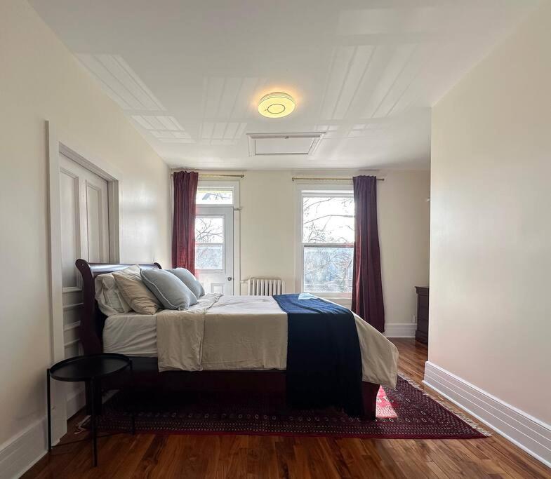 Vast & Stylish in heart of Plateau w Private Parking