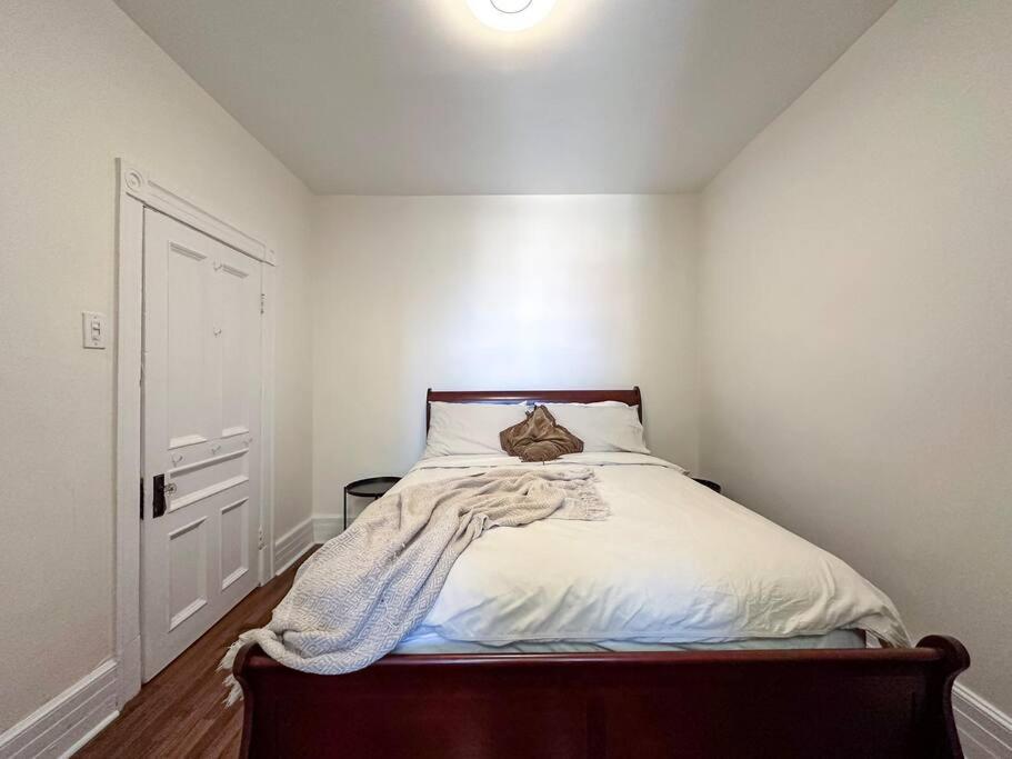 Vast & Stylish in heart of Plateau w Private Parking