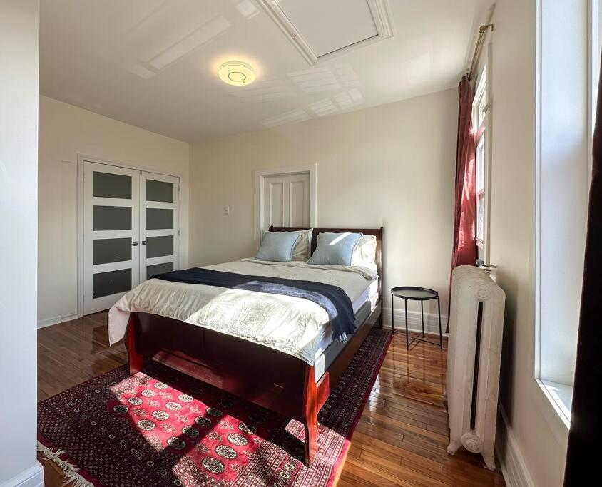 Vast & Stylish in heart of Plateau w Private Parking