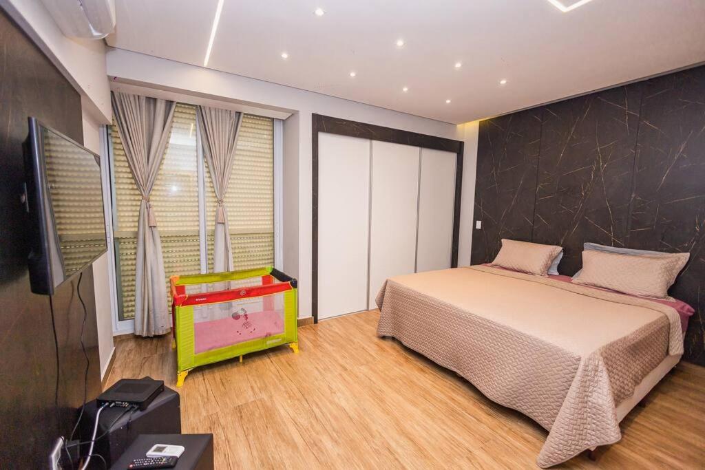 Apartamento pe na areia nas pitangueiras