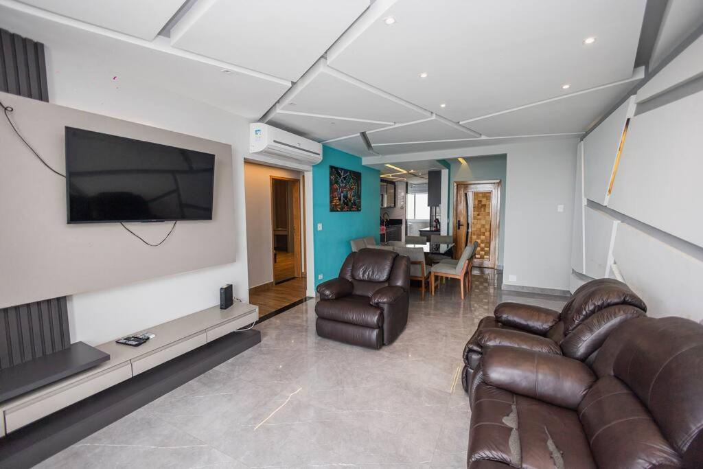 Apartamento pe na areia nas pitangueiras