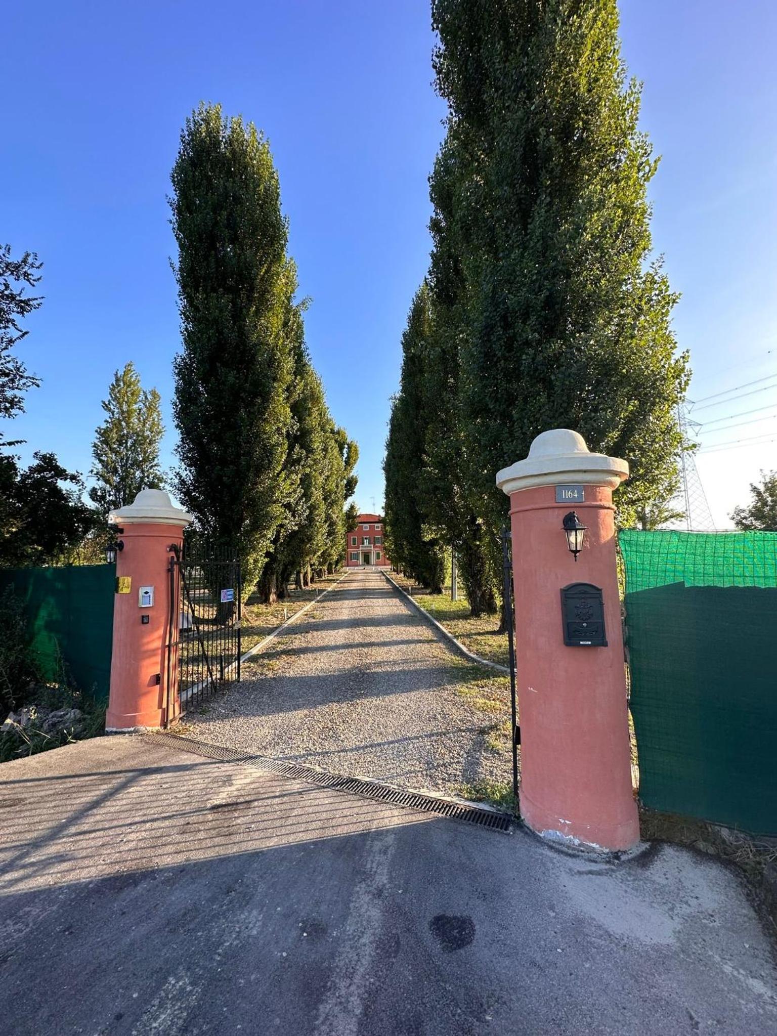 Villa Iris
