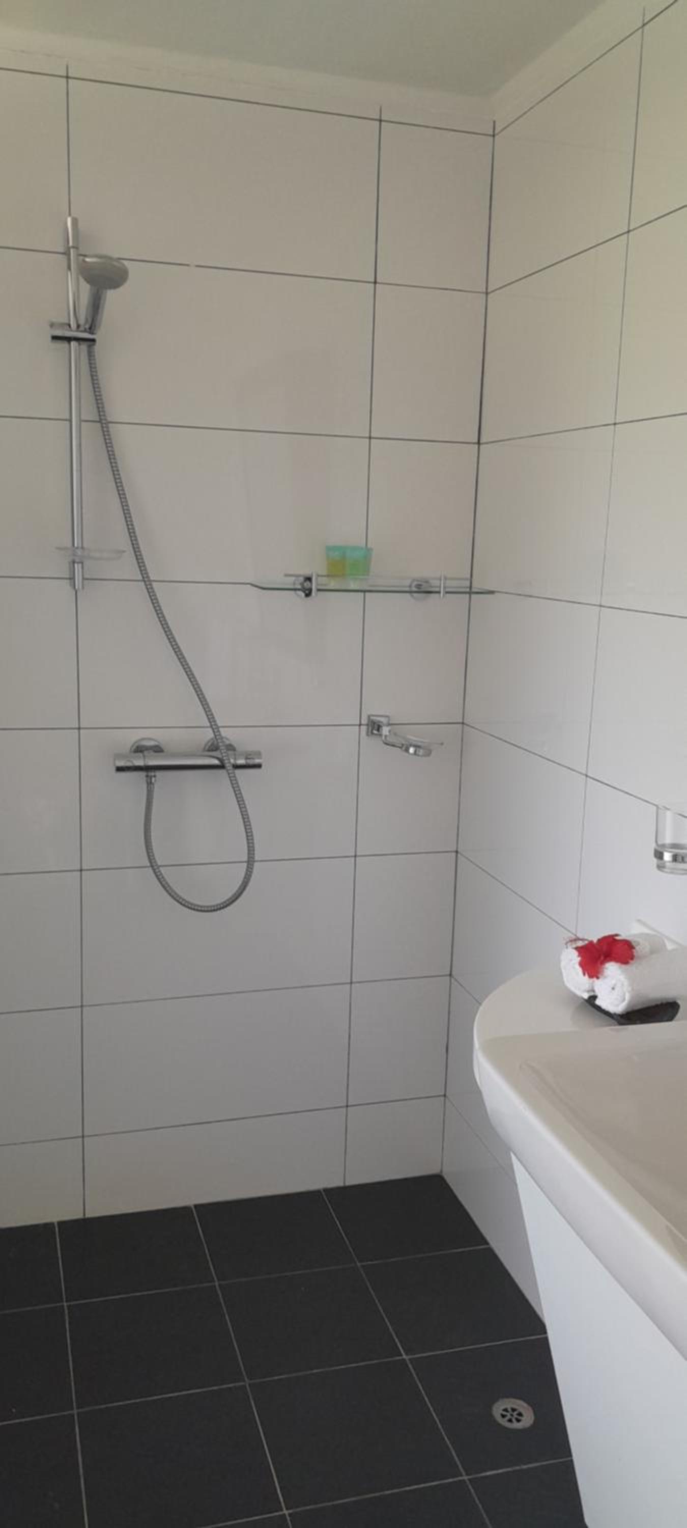 Photo 32