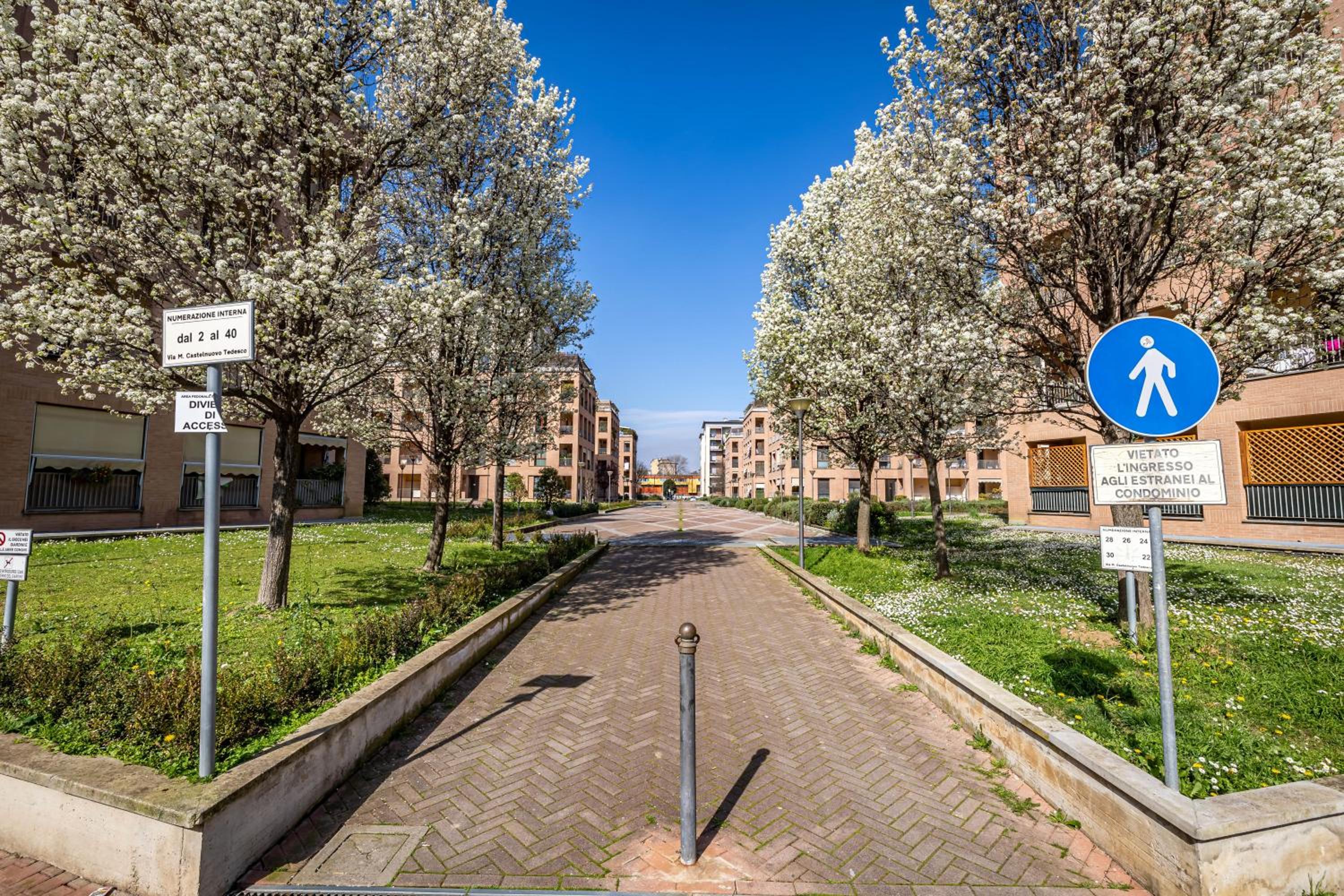 YiD quiet apartment with parking