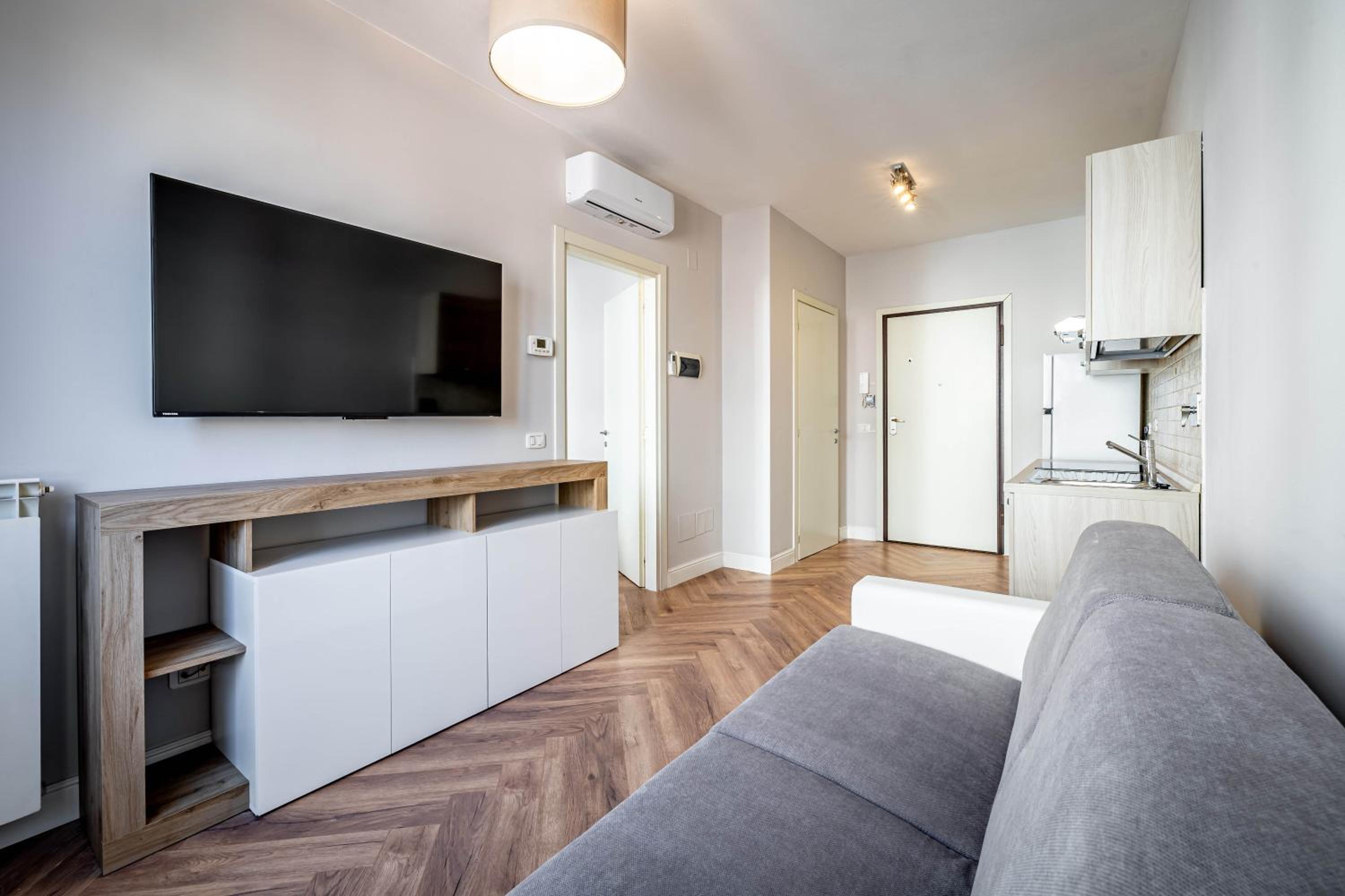 YiD quiet apartment with parking
