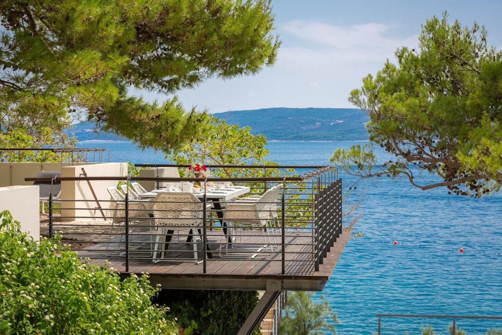 Luxury beachfront Villa Sea Palace with pool & spa near Omiš view 4