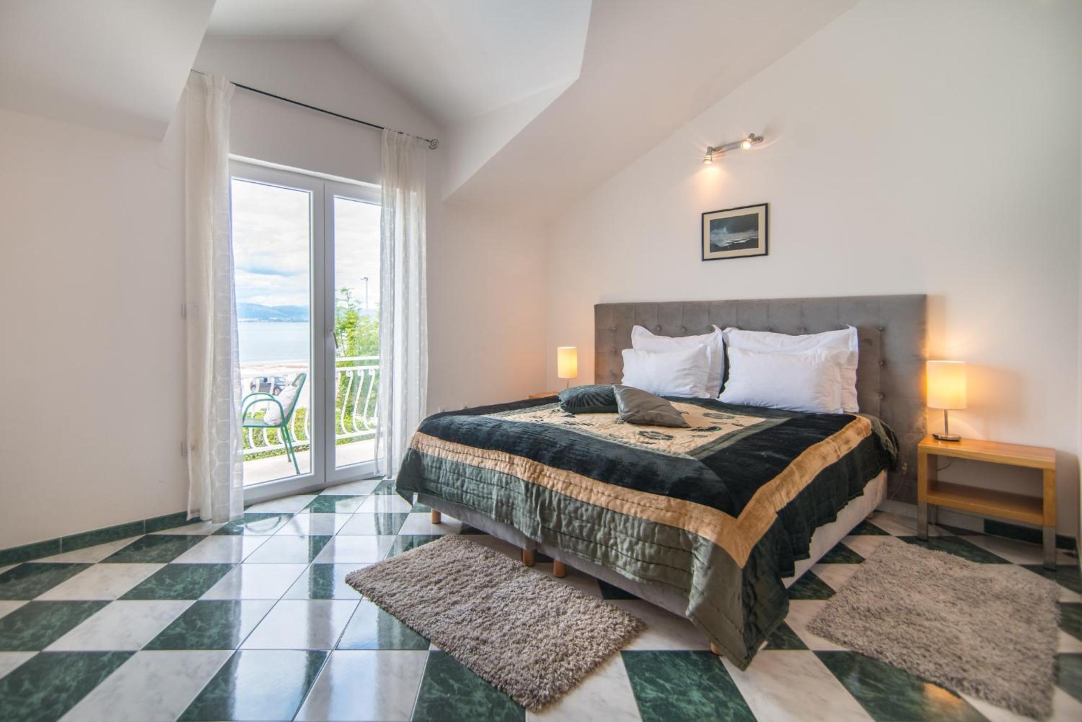 Luxury beachfront Villa Casa Mare with heated pool near Supetar - Brač view 4