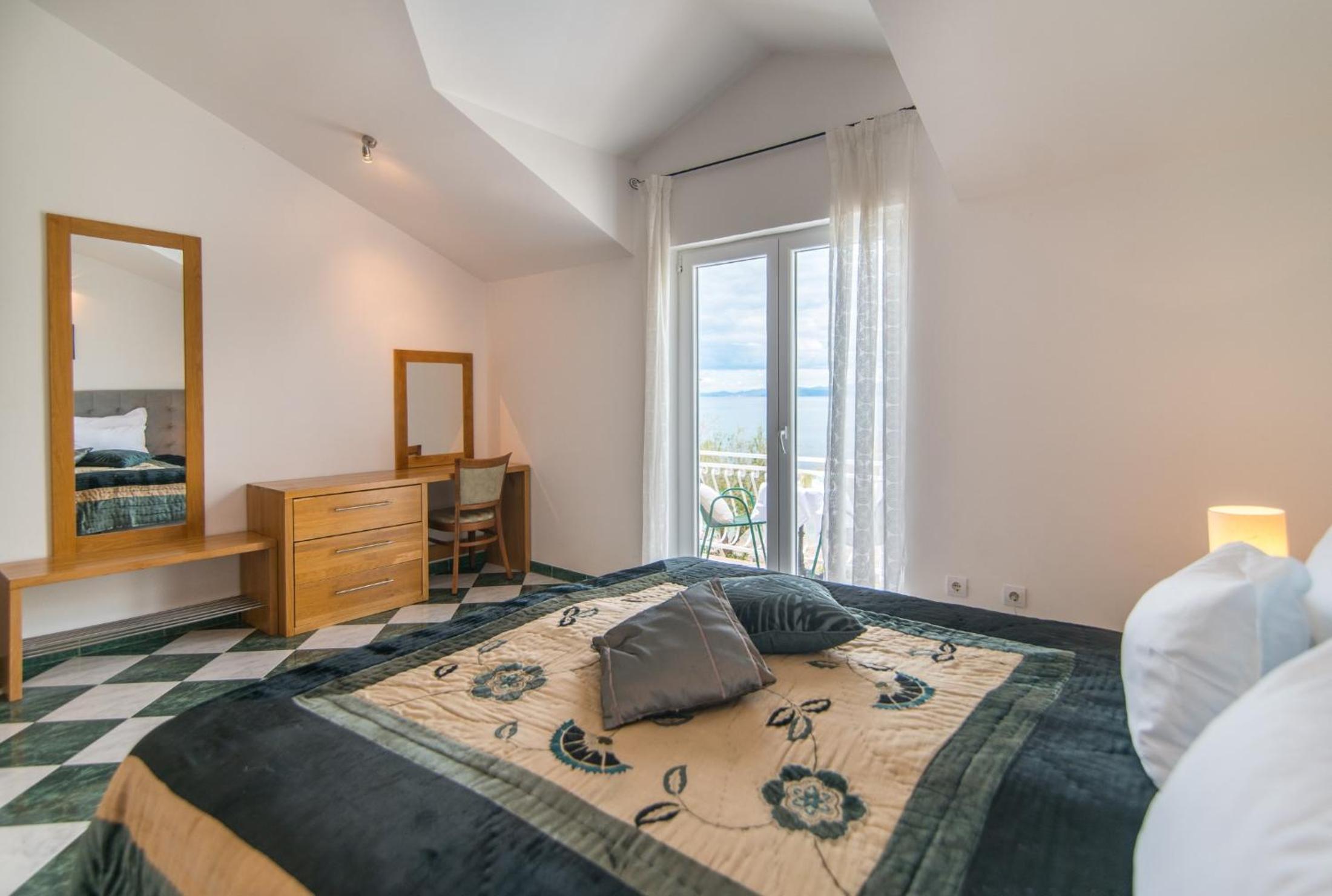 Luxury beachfront Villa Casa Mare with heated pool near Supetar - Brač view 5