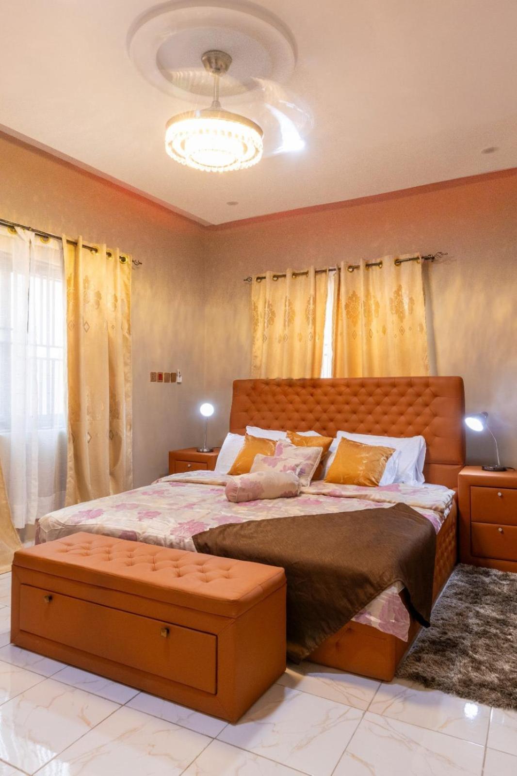 THE OPULENT OASIS