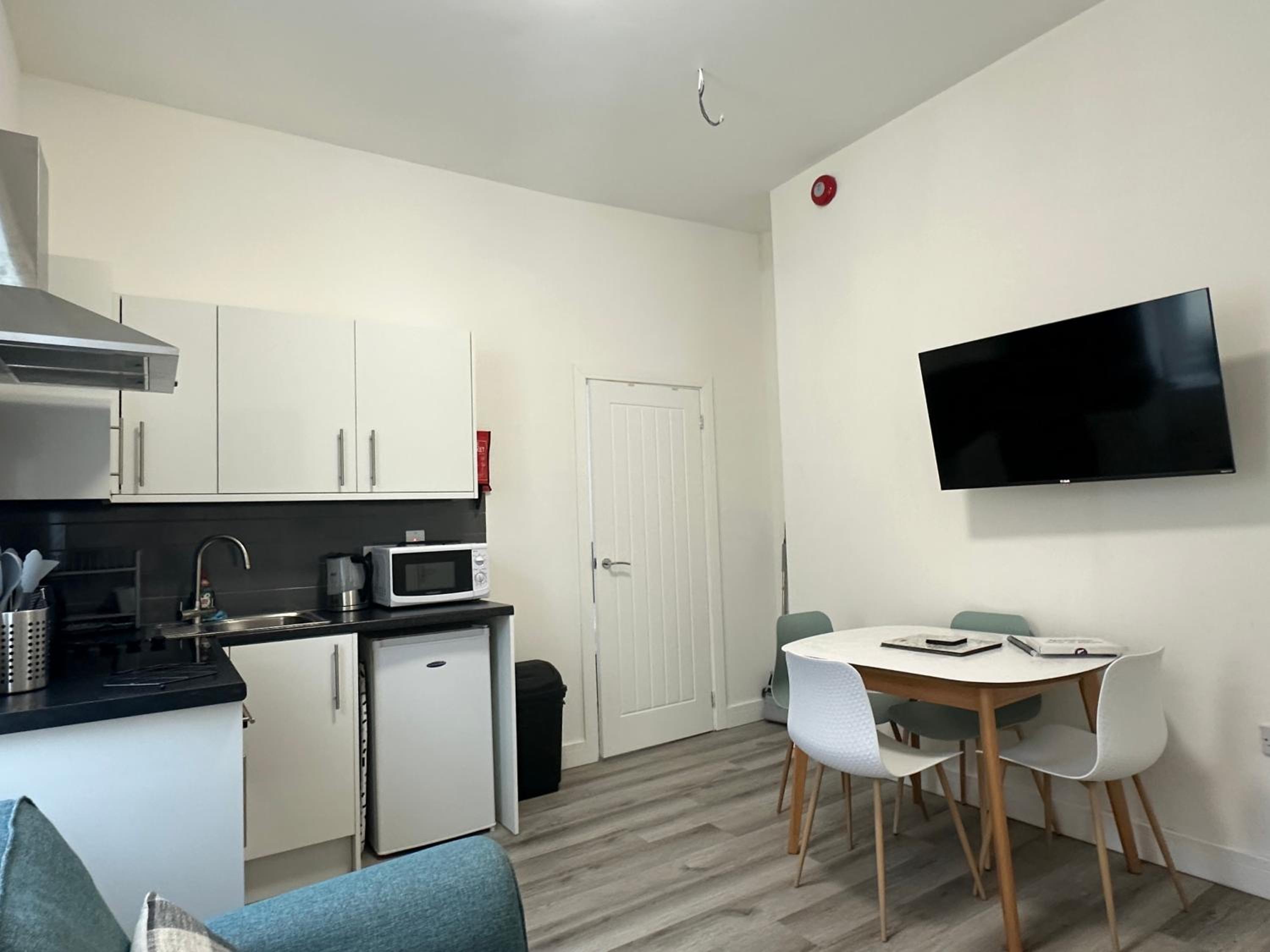 Carmen Sylva Studio flat Llandudno sea front F7 view 2