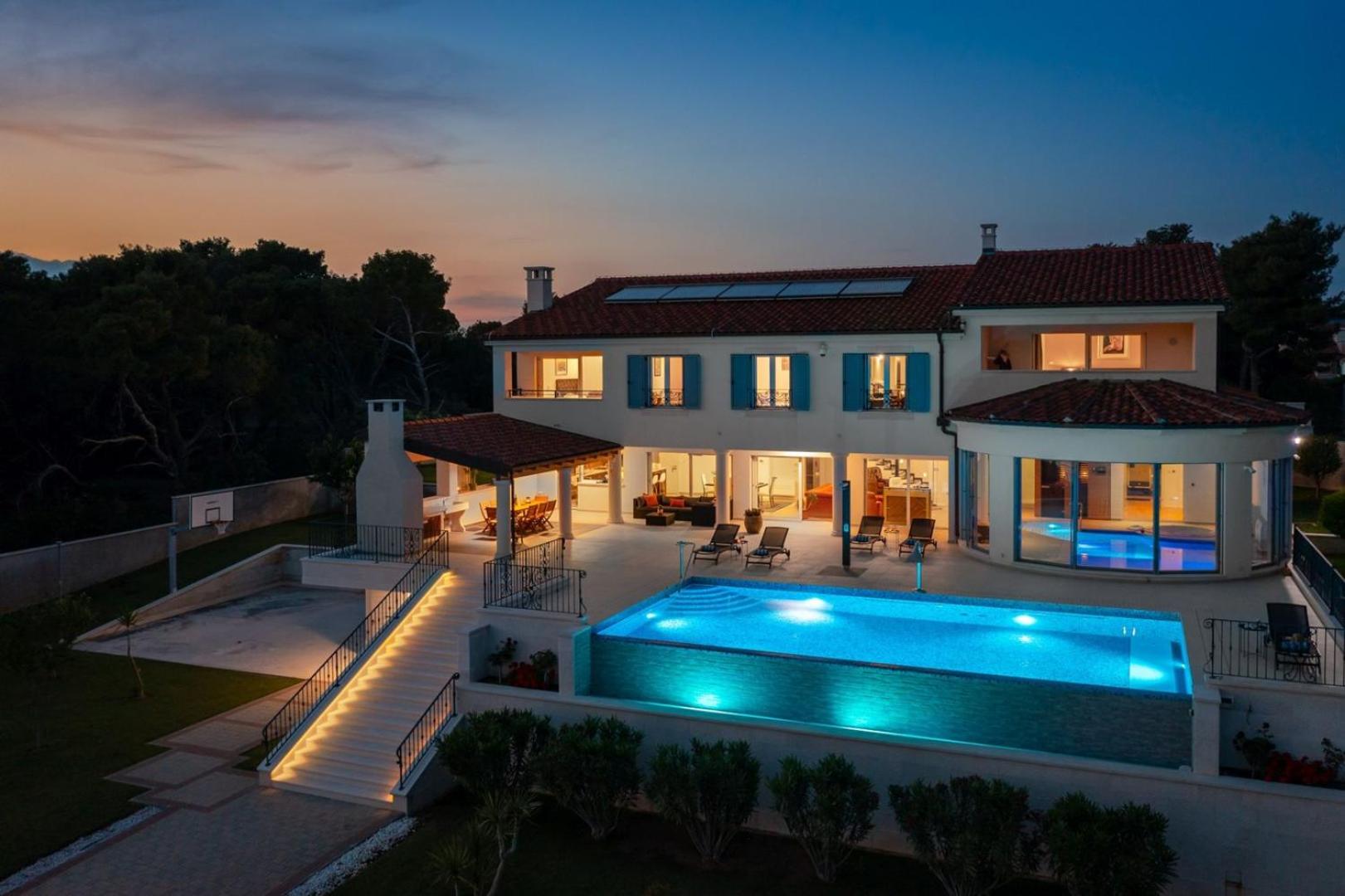 Luxury villa Sea Whisper steps from beach with indoor & outdoor pools near Šibenik view 5