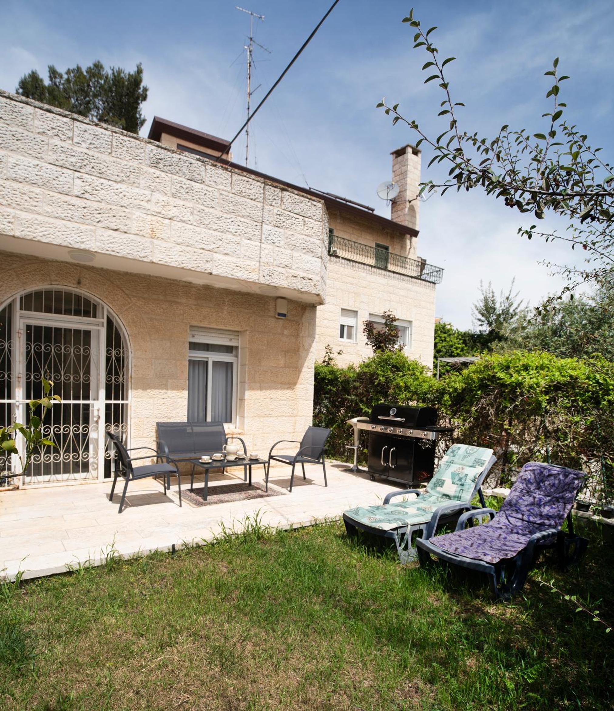 Exclusive Jerusalem Villa view 4