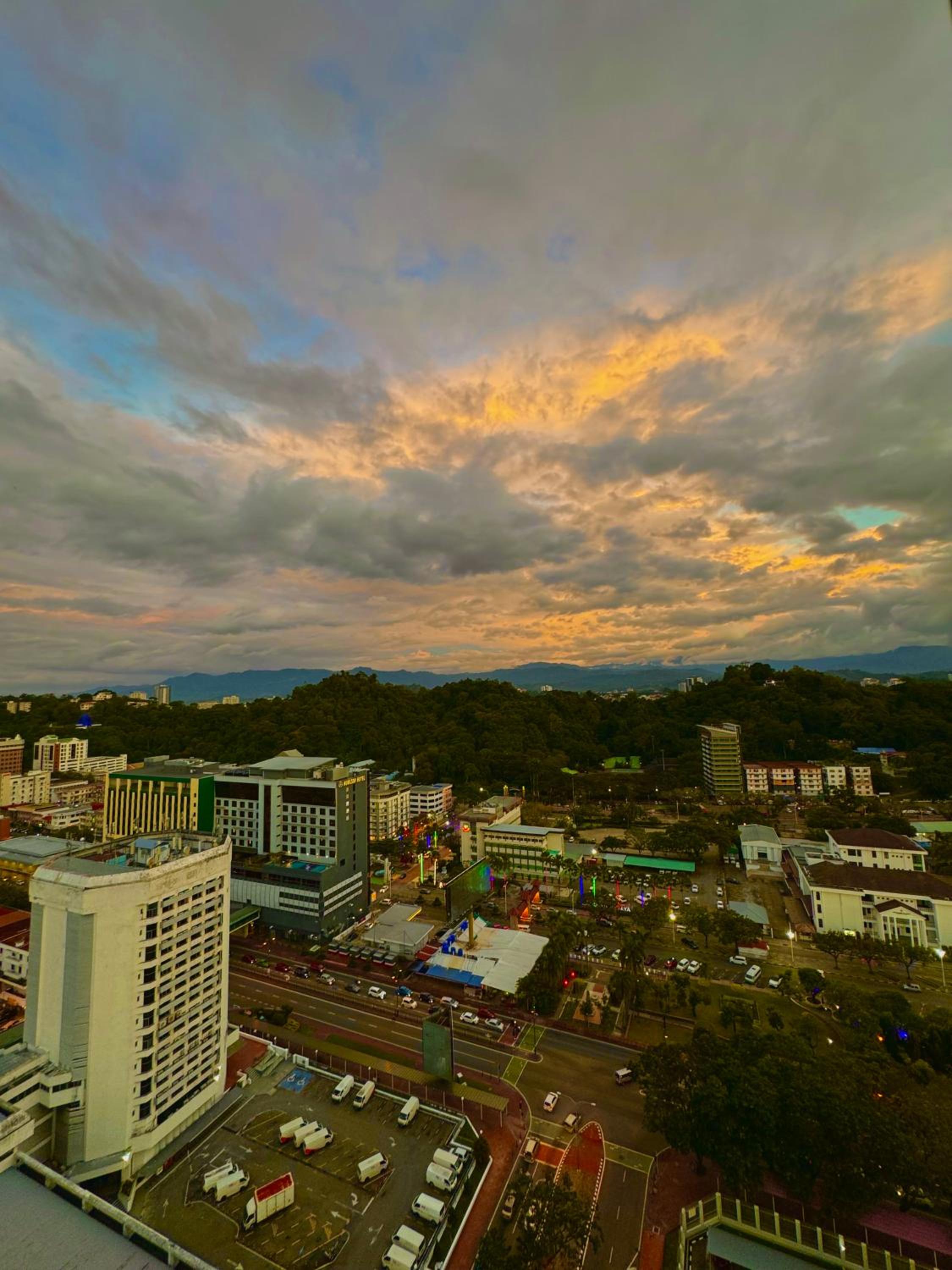 The Shore Kota Kinabalu City Centre Sea View by Summerset Heavenz