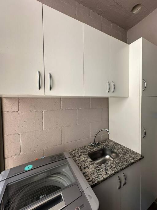 Casa moderna en Lujan de Cuyo 4Pax - by Inside