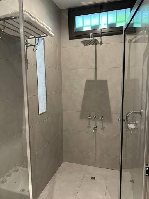 Casa moderna en Lujan de Cuyo 4Pax - by Inside