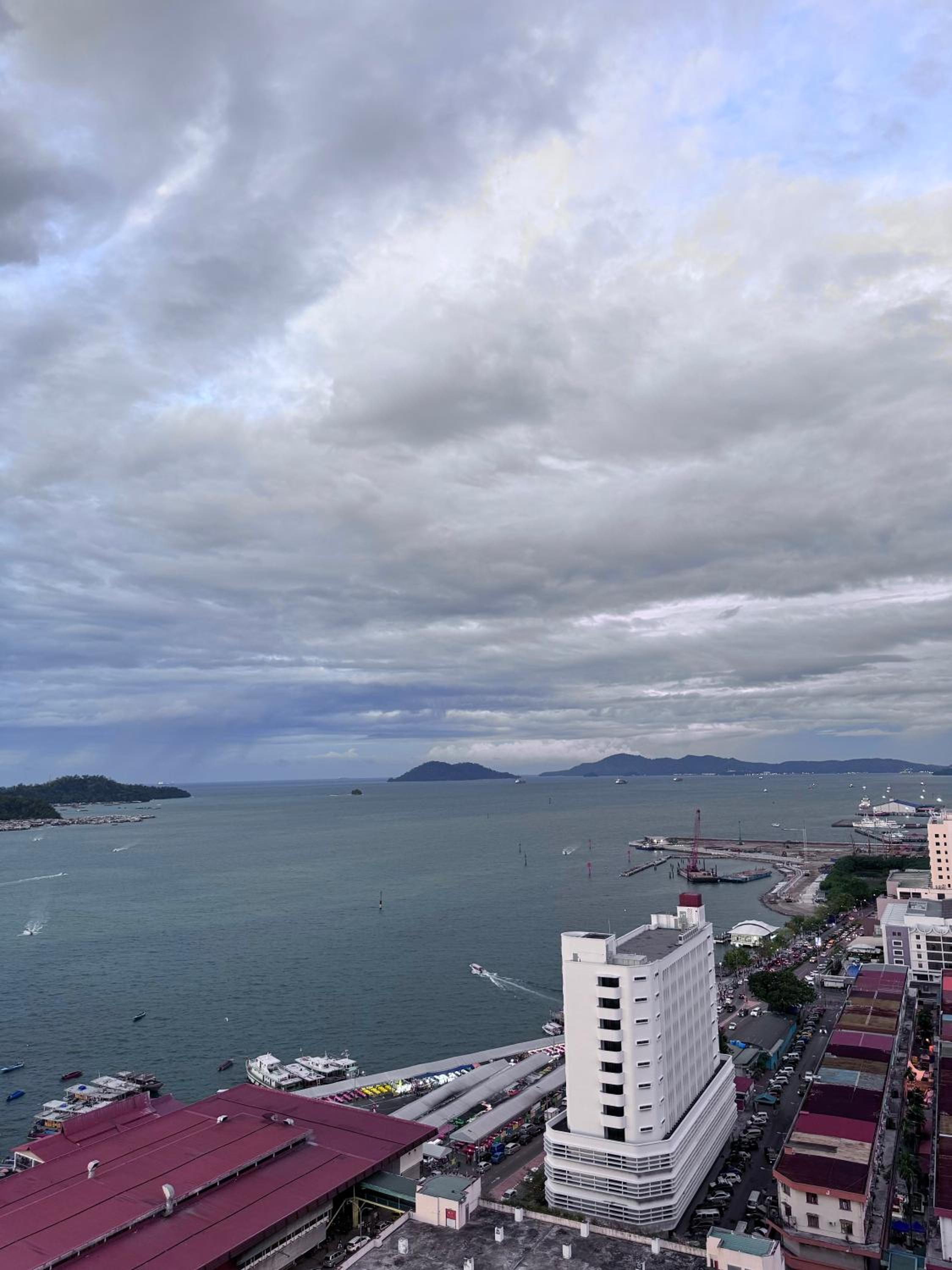 The Shore Kota Kinabalu City Centre Sea View by Summerset Heavenz