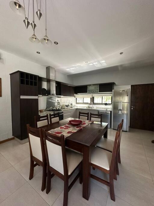 Casa moderna en Lujan de Cuyo 4Pax - by Inside