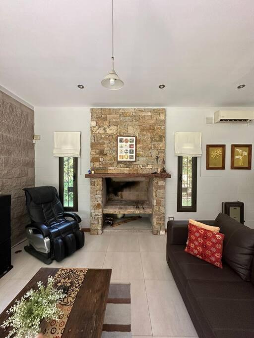 Casa moderna en Lujan de Cuyo 4Pax - by Inside