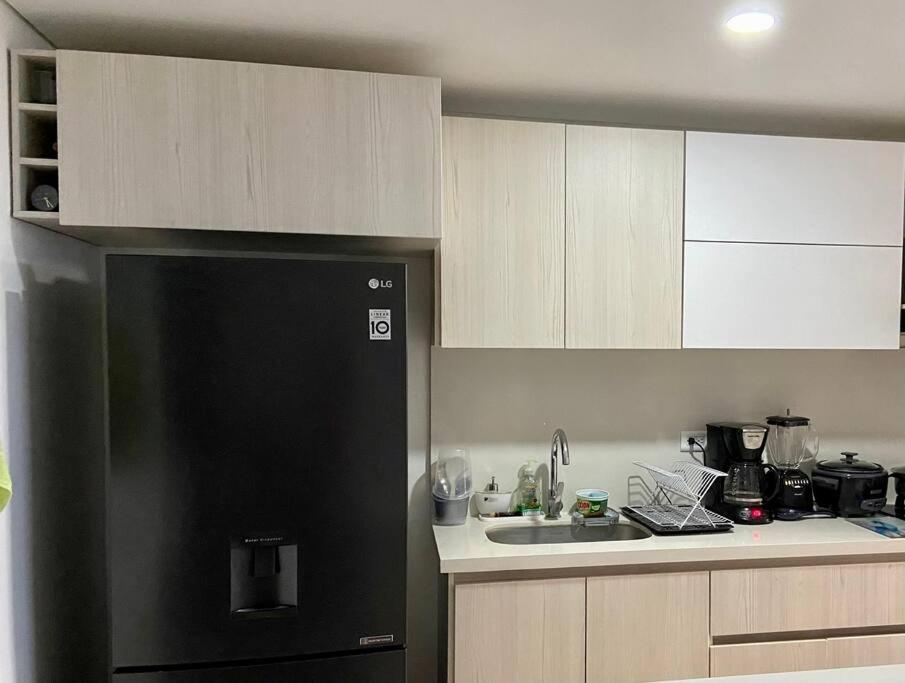 Wonderful Apt in Camino Verde Envigado just a 10 minutes of Poblado Medellin