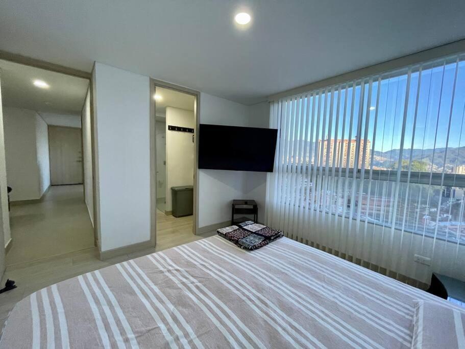 Wonderful Apt in Camino Verde Envigado just a 10 minutes of Poblado Medellin