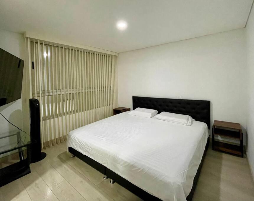 Wonderful Apt in Camino Verde Envigado just a 10 minutes of Poblado Medellin