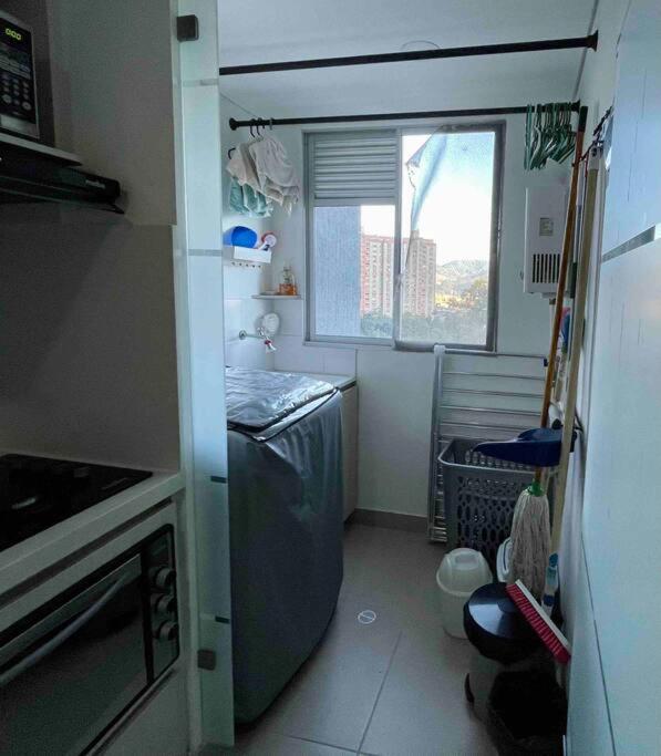 Wonderful Apt in Camino Verde Envigado just a 10 minutes of Poblado Medellin