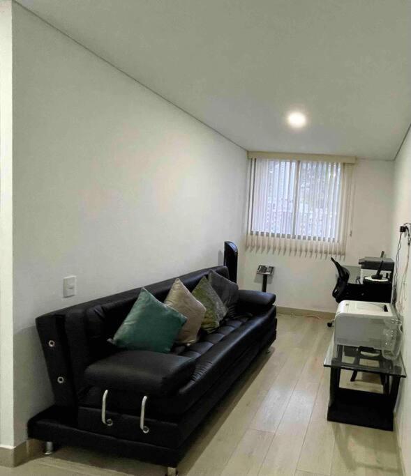 Wonderful Apt in Camino Verde Envigado just a 10 minutes of Poblado Medellin