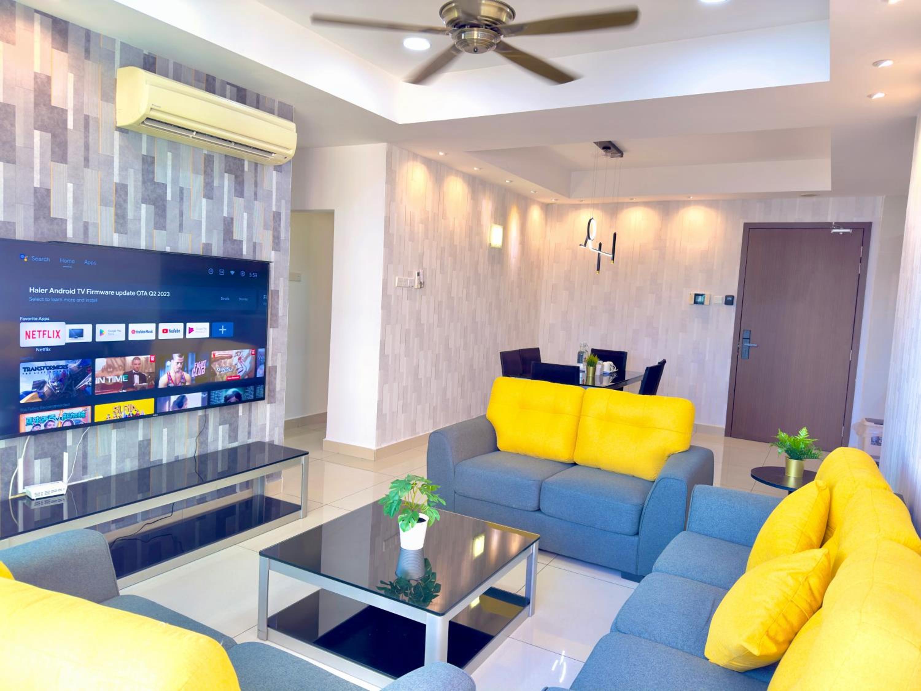 KSL City Mall 6-20pax Private Lift-Netflix-SmartTV 70inch