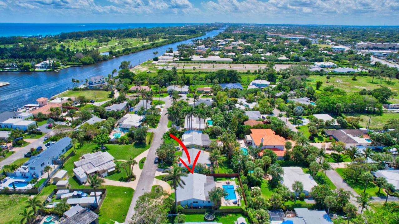 Tradewinds Ultimate Delray Beach Lifestyle 3BR2BA Home with Heated Pool