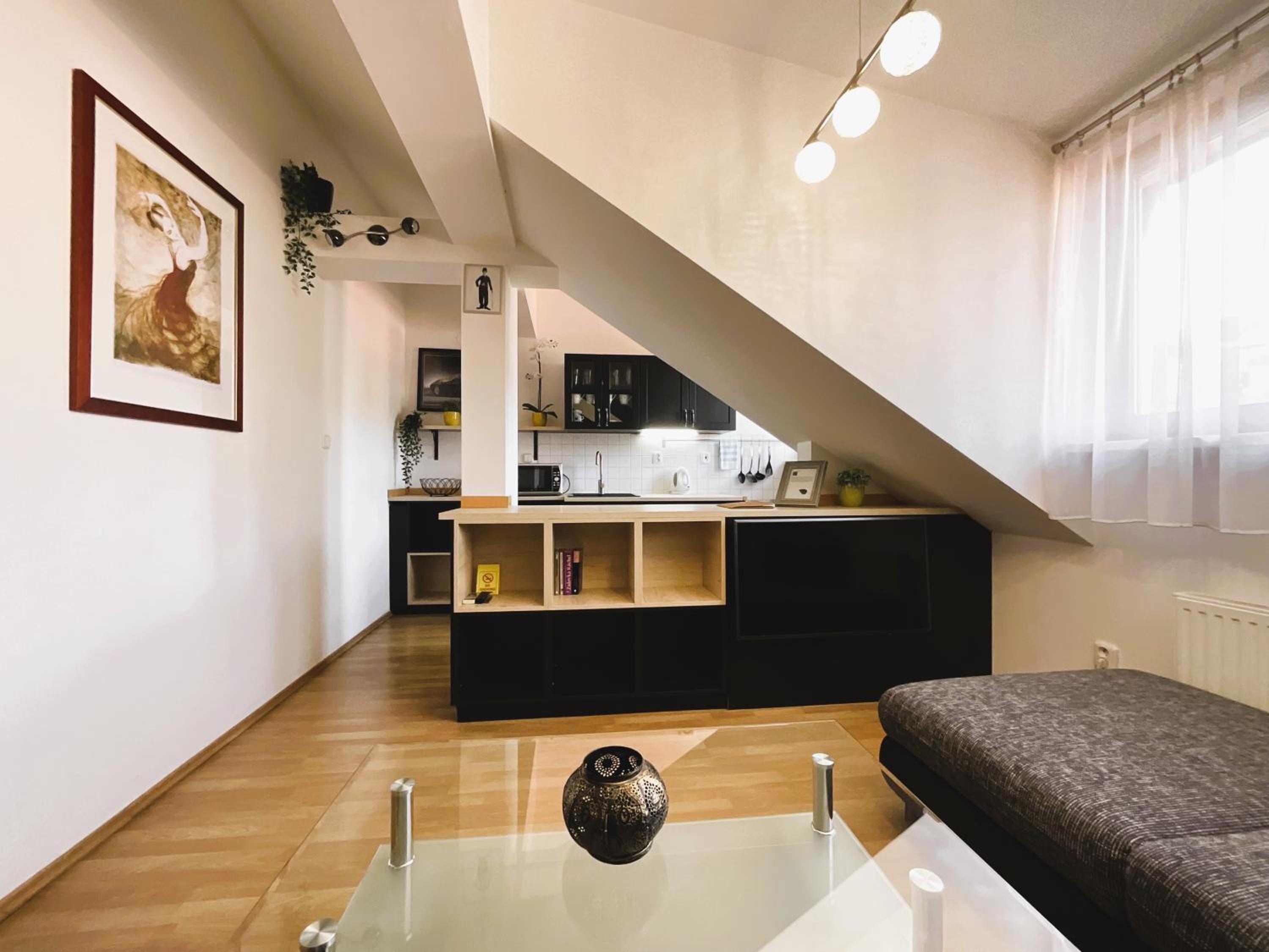 Residence Hattrick