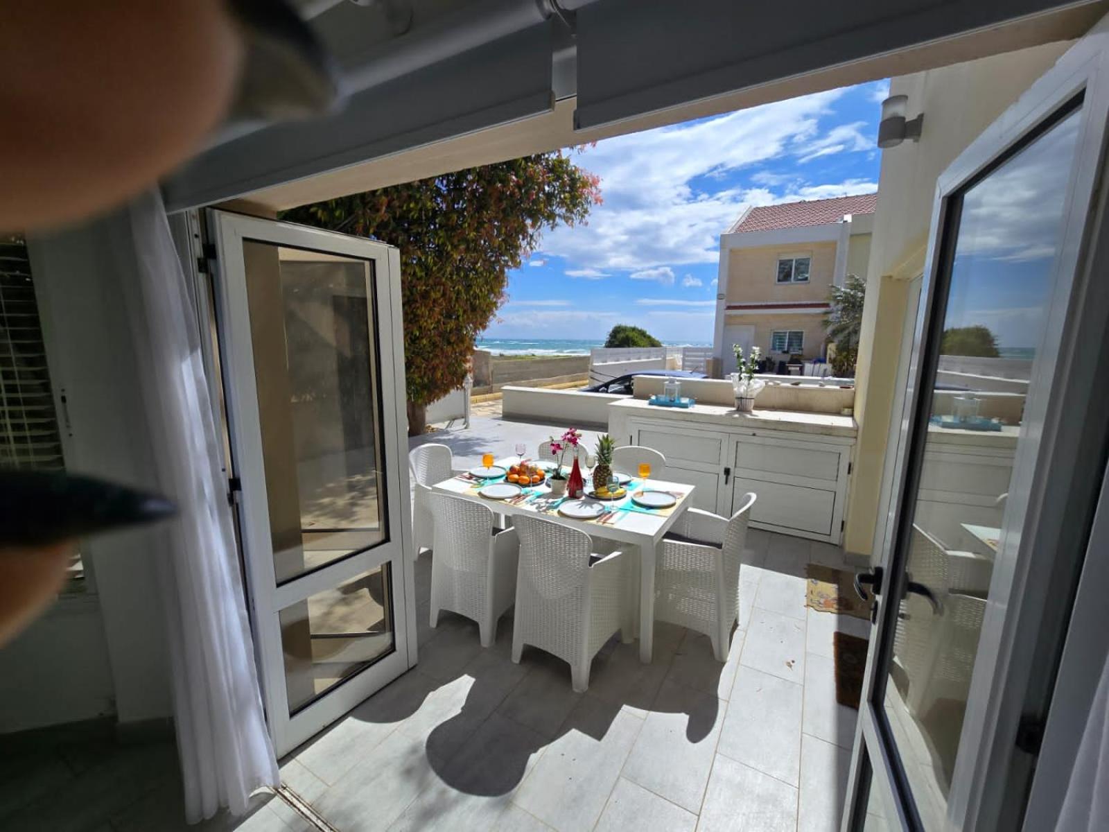 Sandy Coast Beach Villa