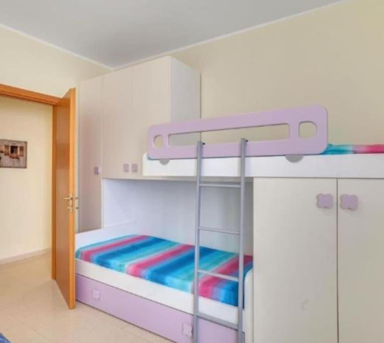 L’orchidea rooms, cucina e bagno in comune view 4