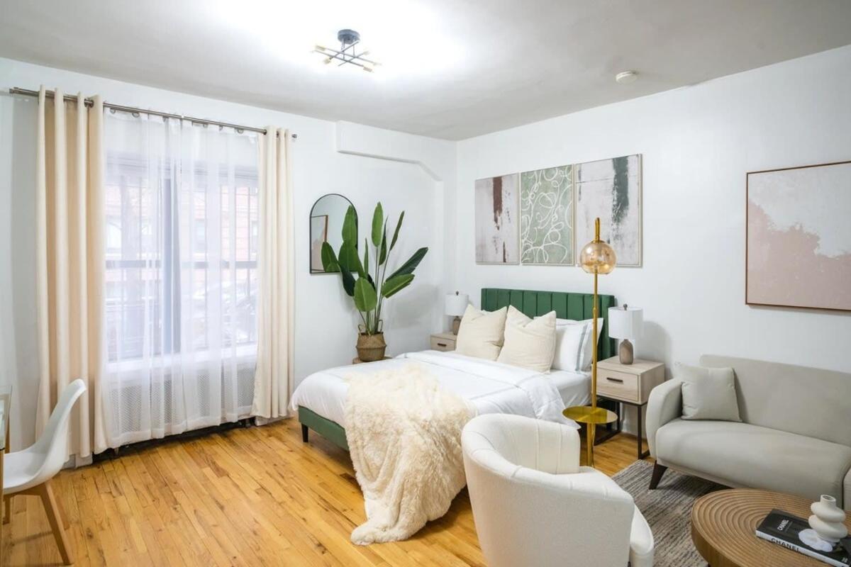 74-1A New Studio in Prime UWS - GYM In Building