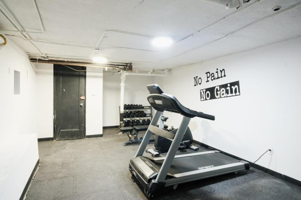 74-1A New Studio in Prime UWS - GYM In Building