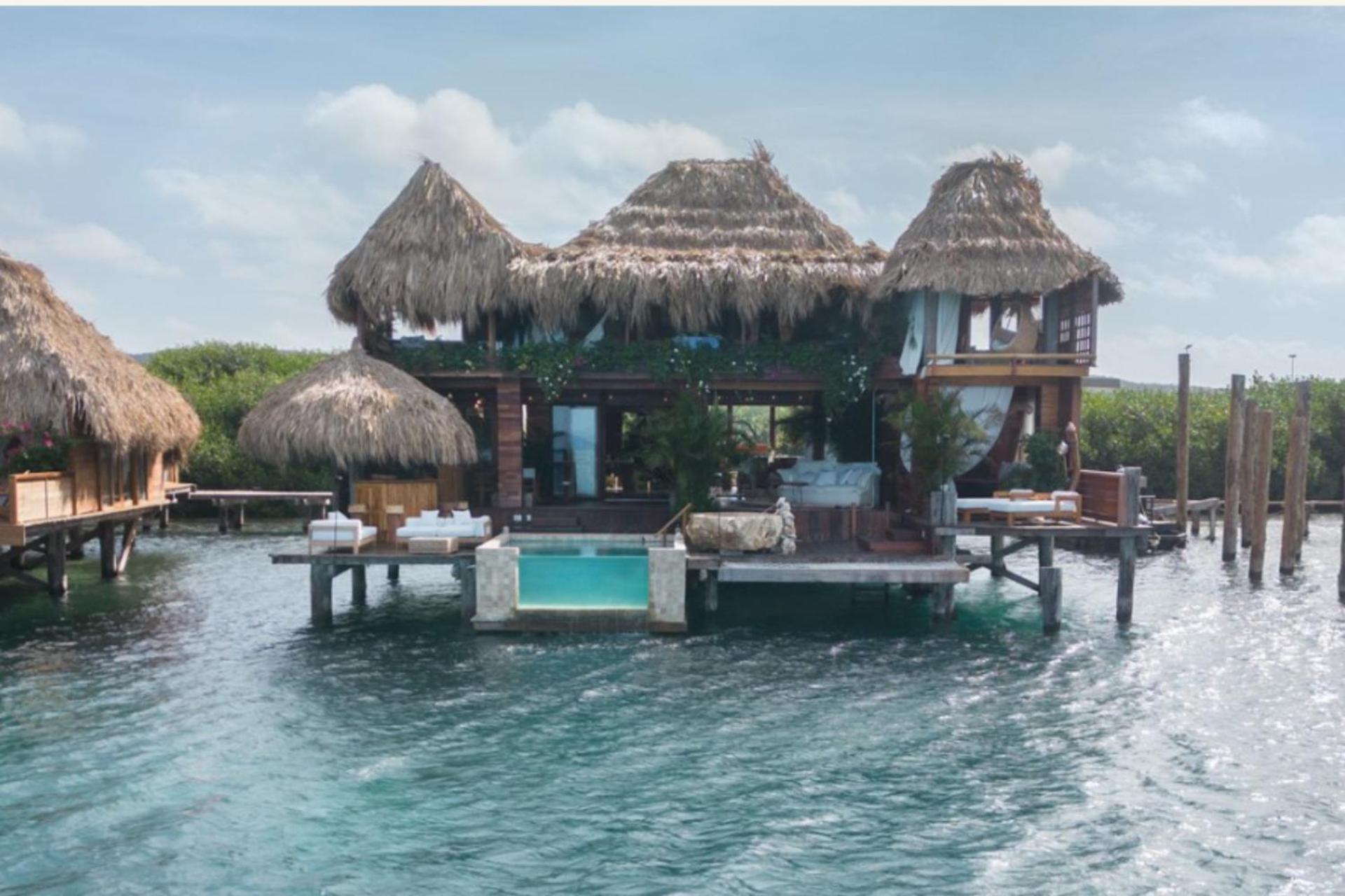 Glamorous and modern beach apartment Eagle beach ARUBA